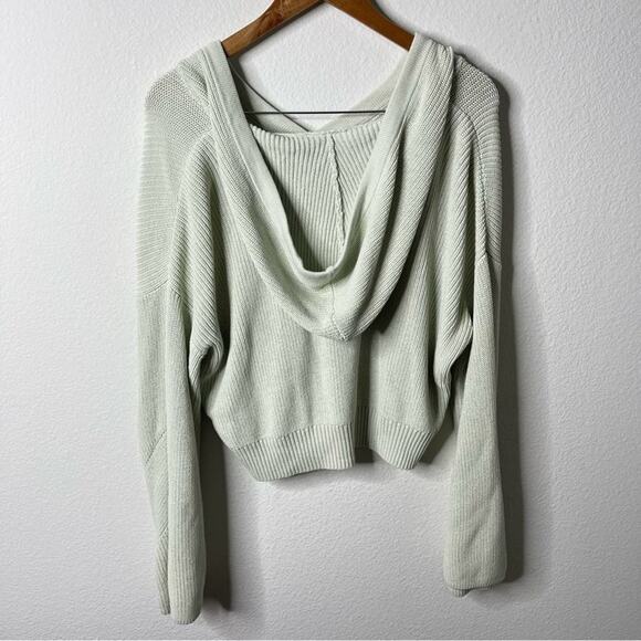 Sweaty Betty Avocado Green Knitted Hoodie Crop Sweater Womens Size 8 - Picture 10 of 12